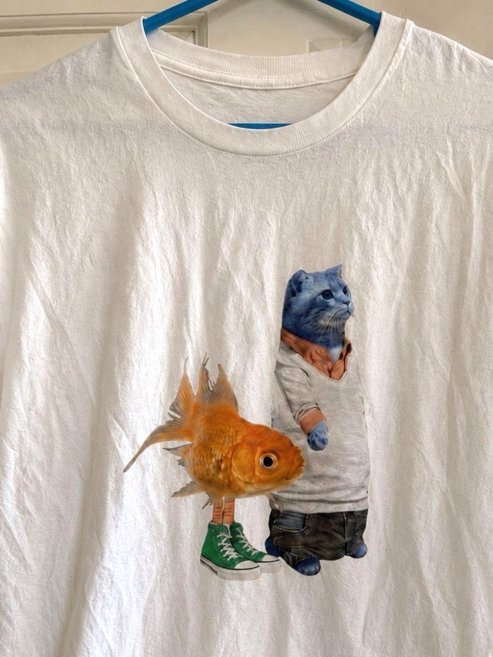 Gildan White Short Sleeve Tee with Colorful Cat & Goldfish Graphic